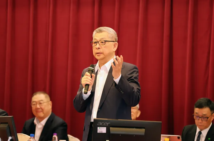 國泰金控（2882）今（12日）舉行2026年股東常會，董事長蔡宏圖致詞時指出，國泰金今年前五月累計調整後獲利1,250億元，已超越去年全年水準。國泰金控提供