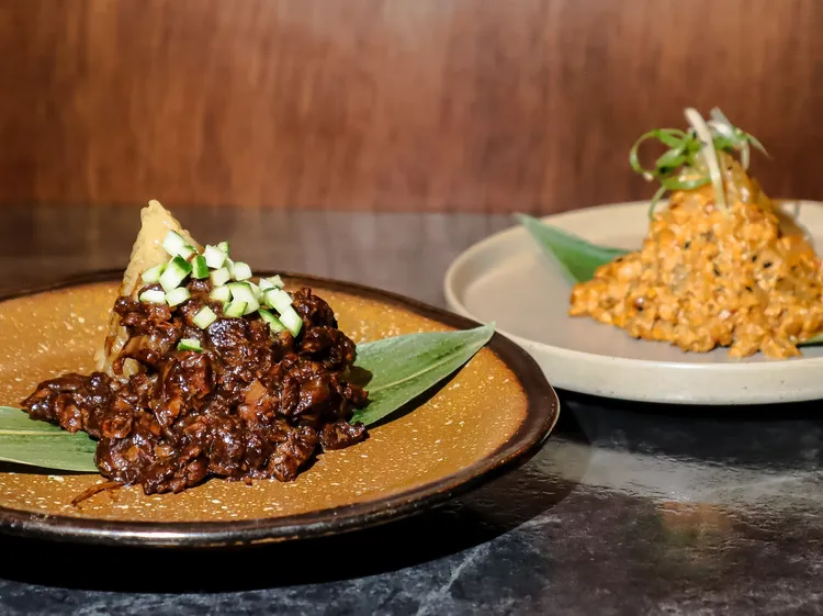 端午限定「韓式炸醬粽」、「香辣肉醬粽」視覺感滿分。未來餐飲集團提供