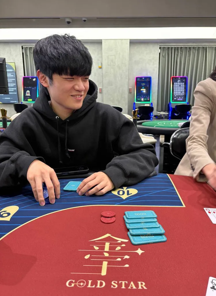 魯佳寶在擔任CEO的金宇桌遊娛樂城小試身手。讀者提供