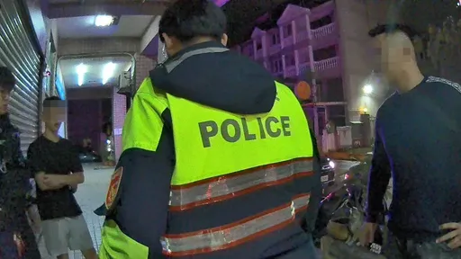 相約談判見對方人多勢眾！18歲男亮刀叫囂　桃警快打部隊強勢壓制