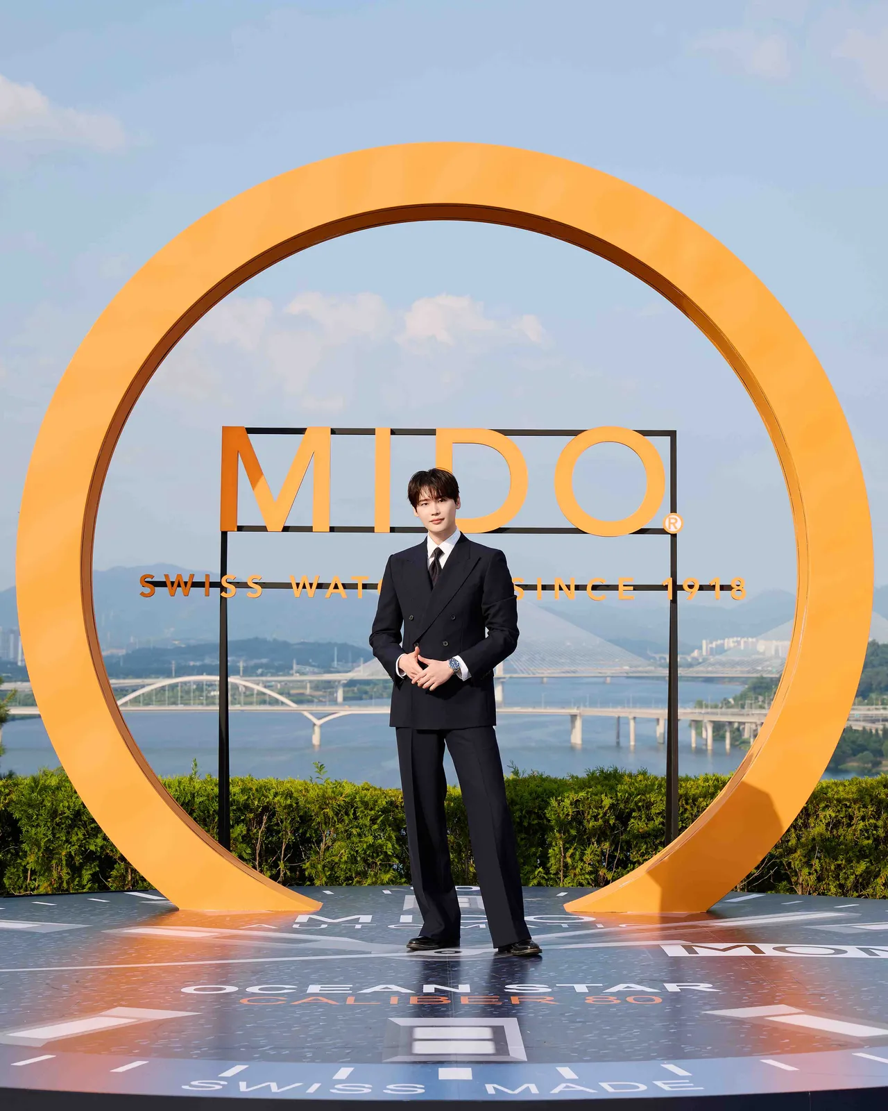 李鐘碩現身MIDO新錶發佈會。品牌提供