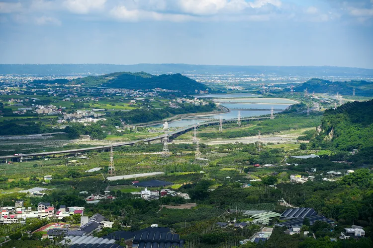 在平穩的吊籃內，旅人可360度無死角地環視美景。田欣雲攝