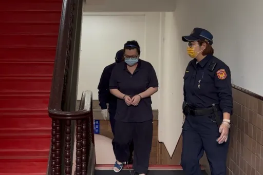 女毒蟲撞死警所長僅認過失致死！不認殺人　劉父警察節當庭痛罵「王×蛋」