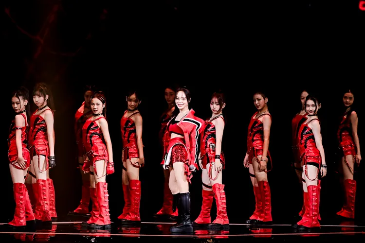 孫淑媚賣力演唱。第37屆金曲獎YT提供