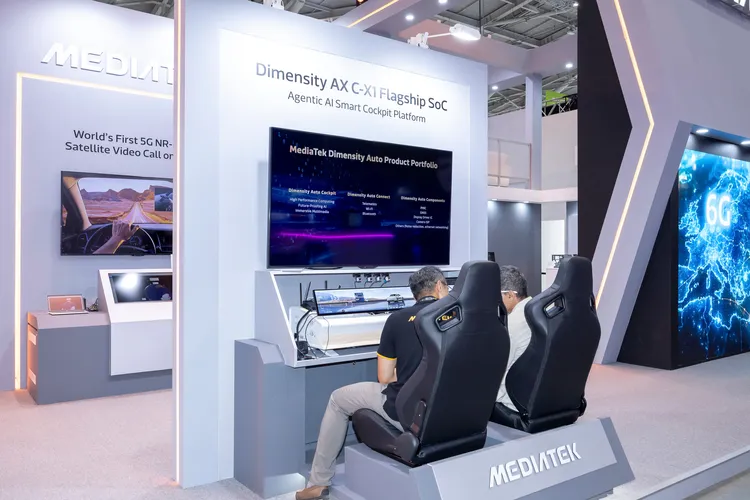 聯發科技展出天璣座艙旗艦平台C-X1，打造主動式AI智慧座艙，整合NVIDIA AI與遊戲技術，為世界首款支援3A遊戲之車用晶片組。公司提供