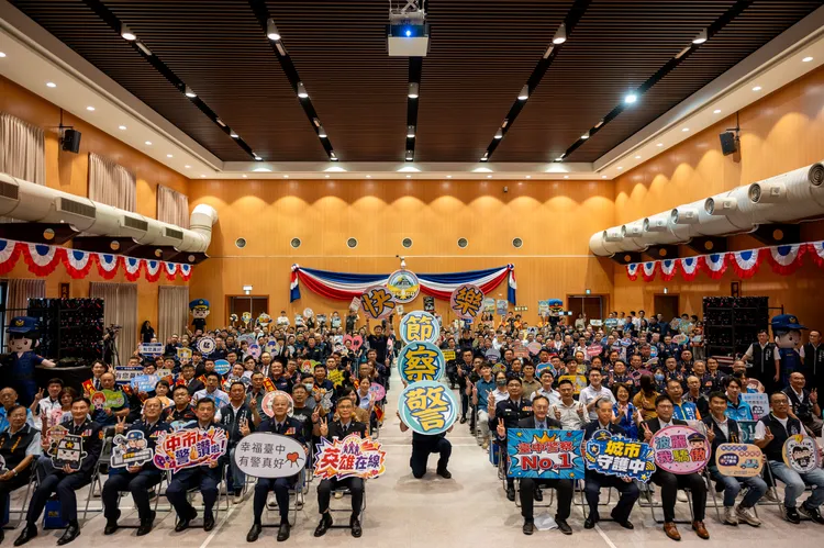 台中市政府警察局今舉辦警察節慶祝大會。市警局提供