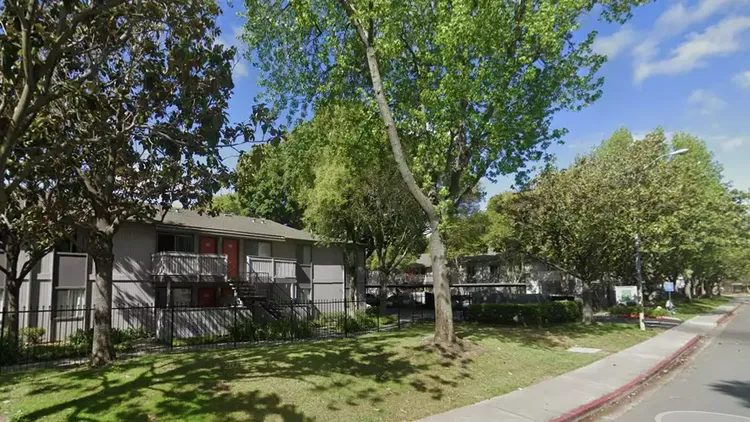拾荒男子發現棄嬰的地點。 翻攝Google街景