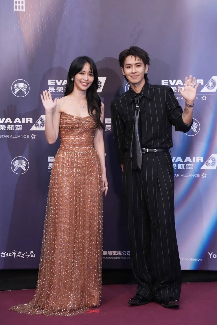 陳明珠（左）搭配鼓鼓主持金曲37星光大道。攝影中心攝