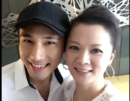 高欣欣見傅子純遺容哭罵「搞什麼東西呀！」曝傅太太現況：少許進食