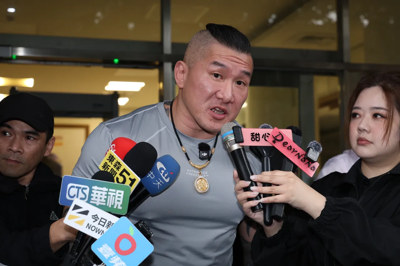不只台派網紅社群被停權　館長、歷史哥也都沒了