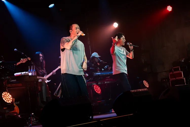 白吉勝（左）與Danny重現B.A.D經典，掀起全場回憶殺。寬宏藝術提供