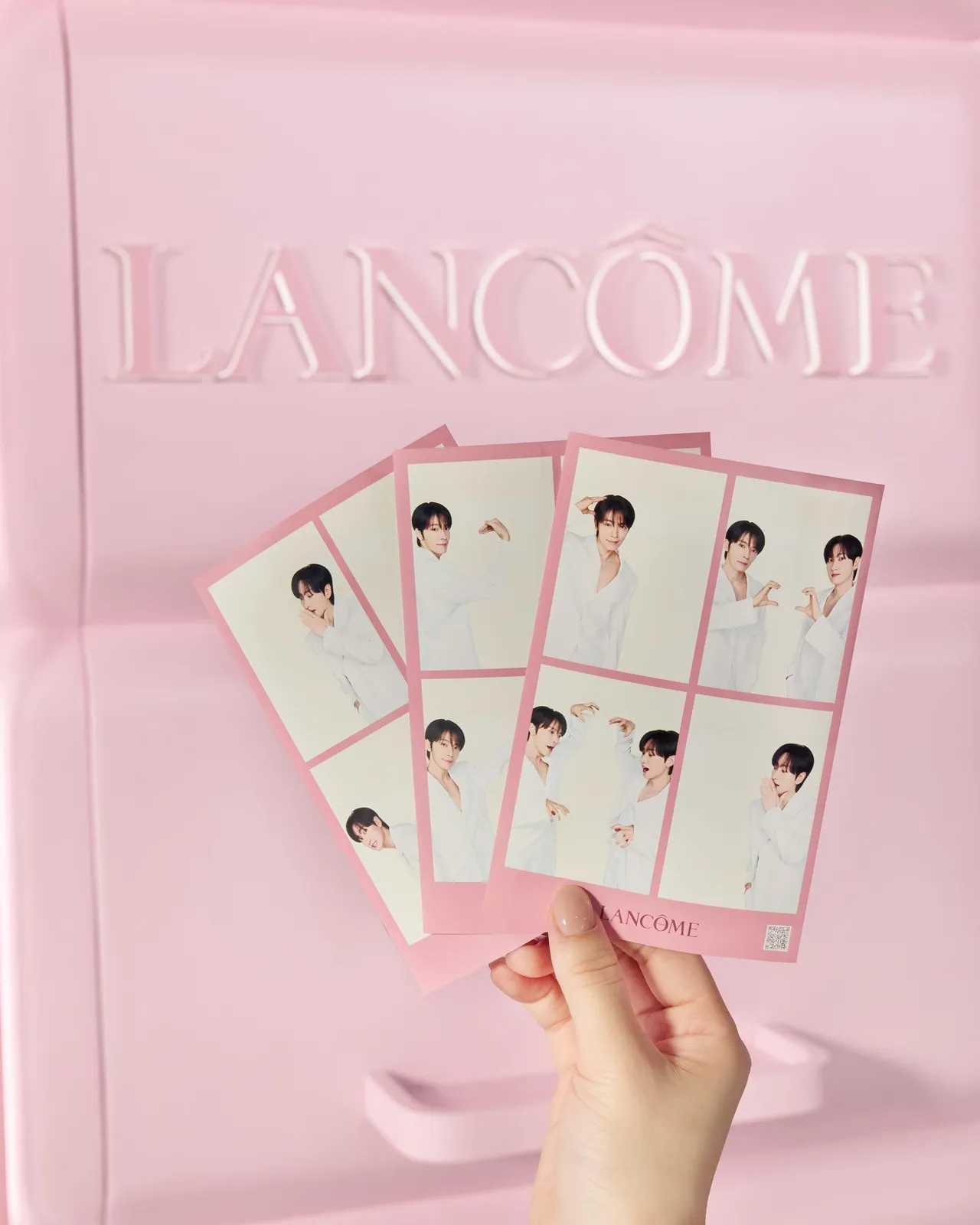LANCOME x D&E幸福快閃店人生四格SUPER JUNIOR D&E獨家限定邊框。品牌提供
