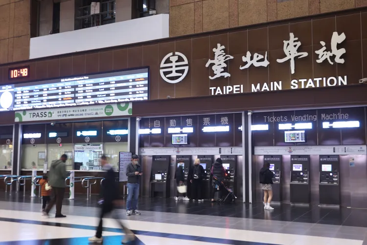 台鐵售票櫃檯示意圖。彭欣偉攝