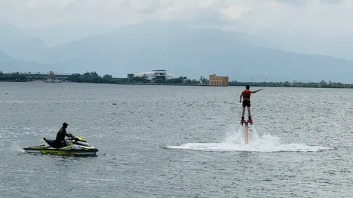 打造水上運動天堂！全國唯一　大鵬灣開放水上鋼鐵人與摩托車經營