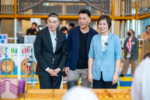 拜訪謝國樑請益基隆經驗　徐欣瑩：盼打造新竹縣「室內兒童樂園」