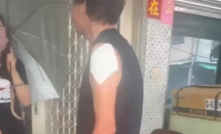 68歲飼主邱男稱罹患失智症，常忘記狗在外面，堅稱沒有虐待行為。民眾提供