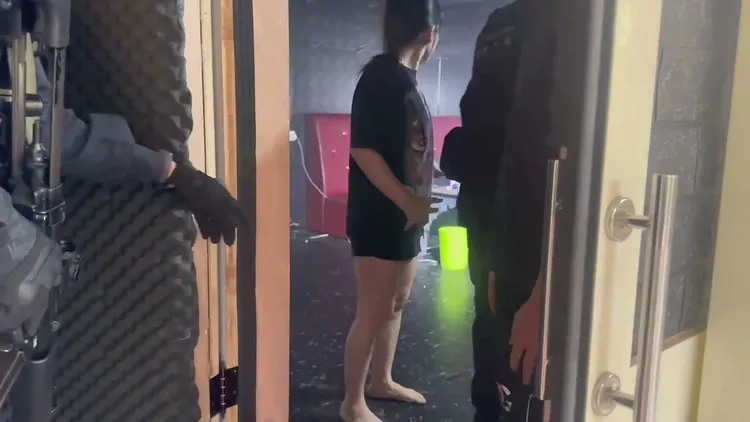 警方逮捕4名越南移工，包括 1對夫妻檔。民眾提供