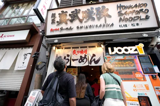 日食品消費稅擬歸零！外國遊客卻吃不到？內行曝：餐飲業要倒一片