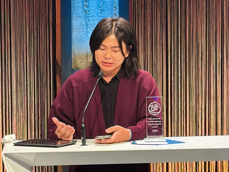 《自主揮棒》黃聖鈞導演獲得「性別平權獎」。公視提供