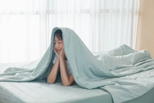 HOLA 618線上購物節全館限時9折　涼感寢具、家具優惠一次看