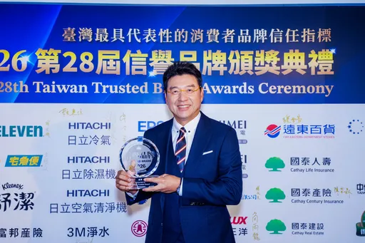 謝震武主持節目30年沒請假　被拱參政再度表態了