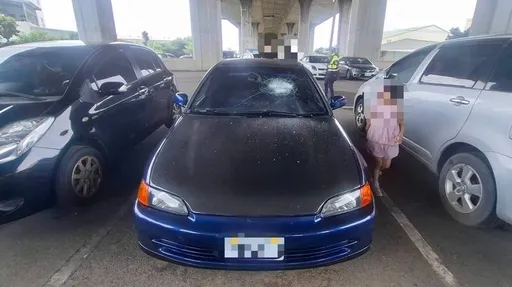 莽男停車場連砸11車只為「這原因」　又北上縱火被警逮現行