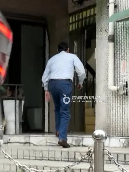 上下樓梯馬英九也是獨力完成，動作自然且頗爲流暢。特勤中心攝