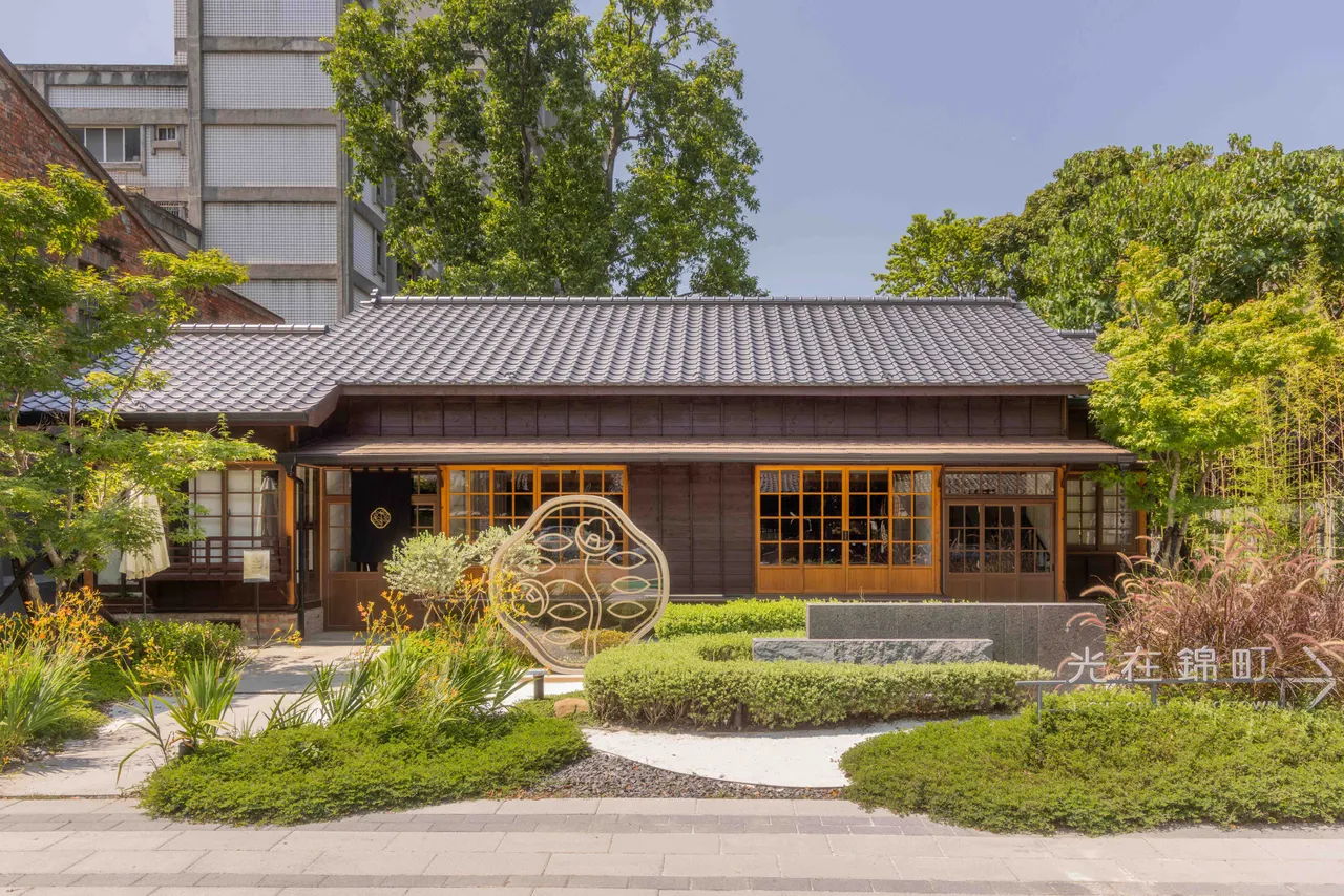 資生堂6/3至6/9在大安區日式町屋「光在錦町」斥資千萬打造「極上御藏恆久美學展：水泉的迴響」展覽。品牌提供