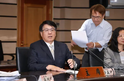 游盈隆又表態「3個公投受不了」！中選會：獨立運作無須向總統報告