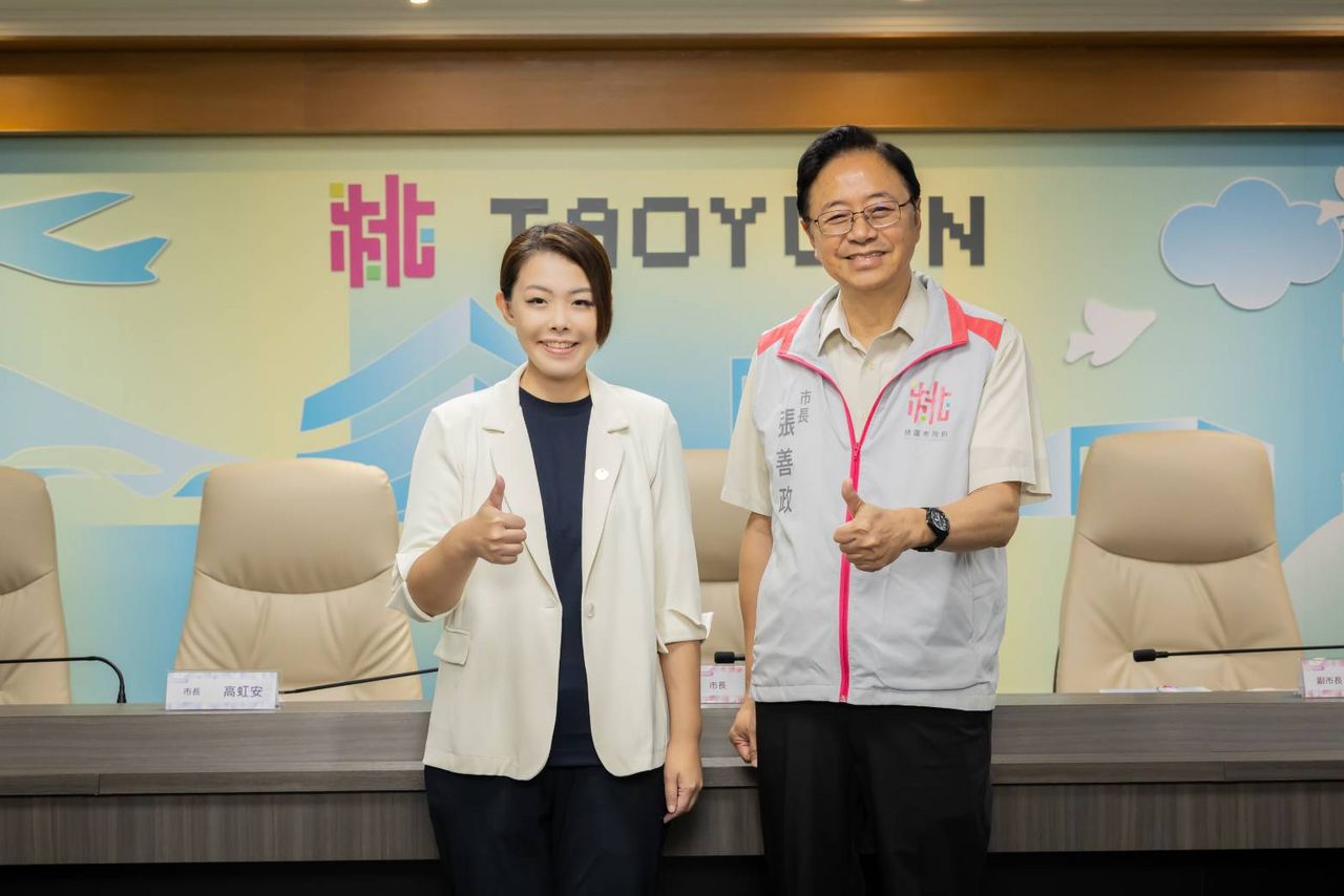 高虹安率隊赴桃園交流!分享敬老卡與數位教育成果