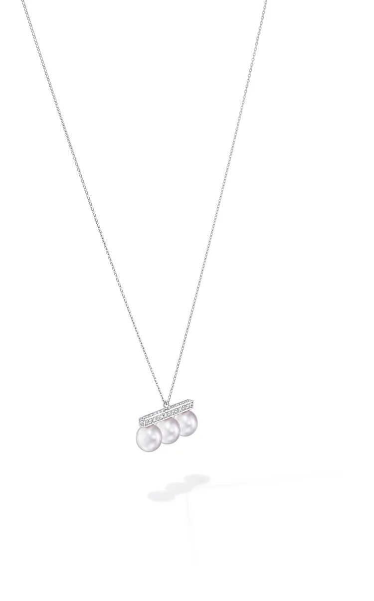 TASAKI balance neo diamonds pave 阿古屋珍珠 & 18K白金鑲鑽項鍊，19萬3000元。品牌提供