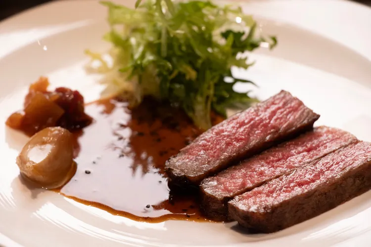 Seeds和牛珍饌．匠選肉品饗宴以鹿兒島 A4 和牛領銜，匯聚多款跨地域嚴選肉品。業者提供
