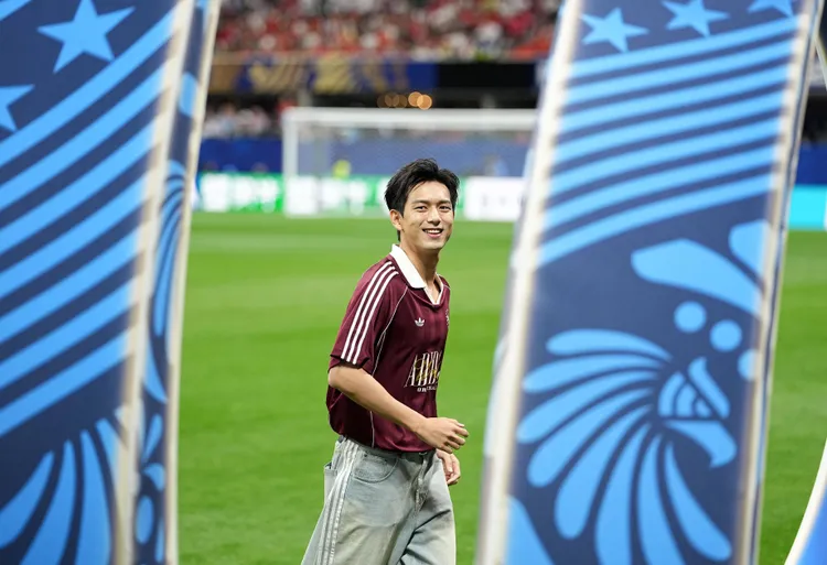 世足賽官方微博稱李現把帥氣與活力帶到世界盃賽場。翻攝FIFA世界杯微博