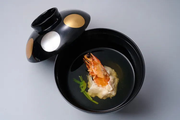 椀物 鯛魚真薯湯。業者提供