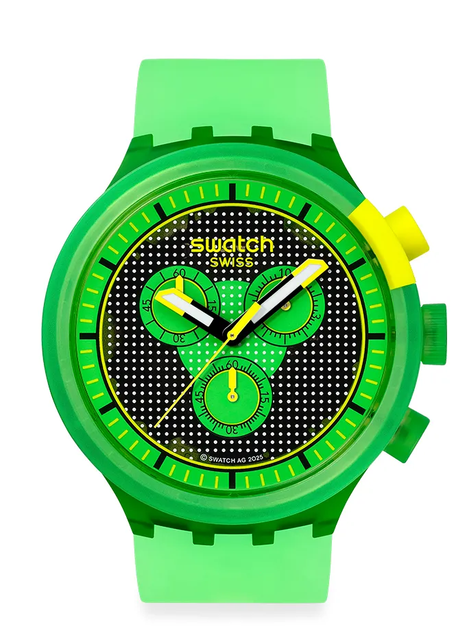 SWATCH SMASH IT系列GLOWINGLY GREEN腕錶，5050元。品牌提供