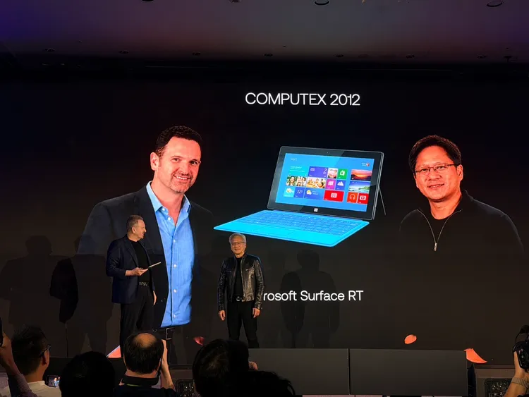 NVIDIA執行長黃仁勳也趕場登場。呂承哲攝