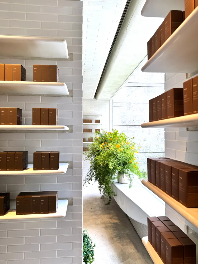 Aesop夏季期間限定街角花店。品牌提供