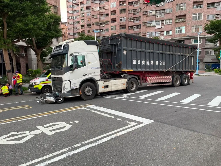 車禍現場。龜山警分局提供
