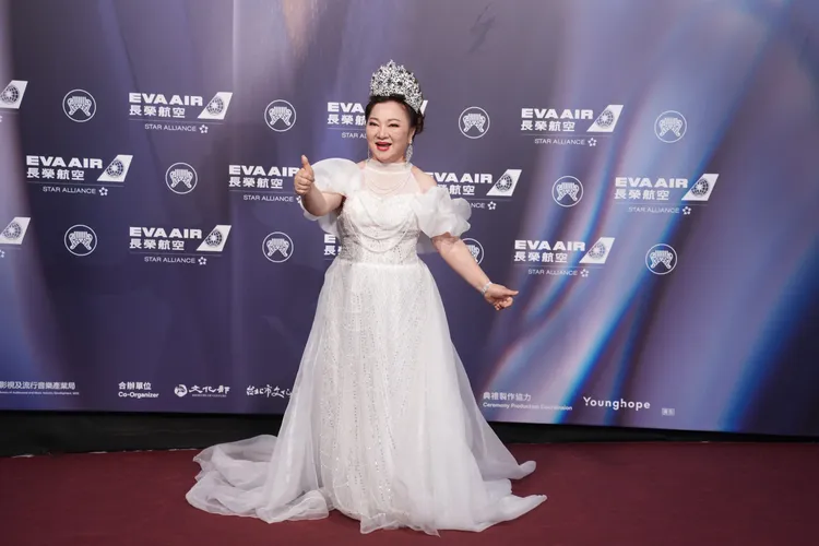 白冰冰預告典禮禮服尺度會大一點。攝影中心攝