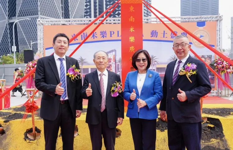 「東南米樂PLAZA」，已於去年3月動土，將規劃地上2樓12棟美式建築總計24間店面，總建坪約4000餘坪 每單位主力150-170坪。資料照片