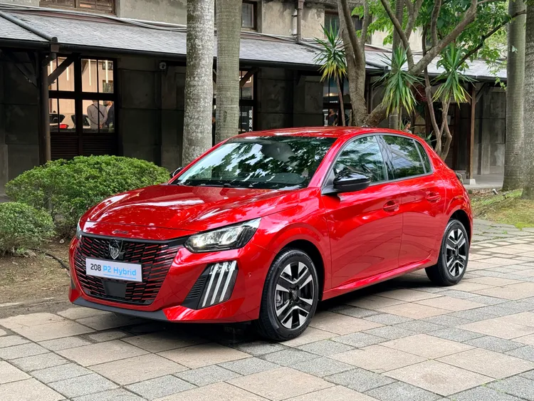全新PEUGEOT 208將於7月25日至26日在全台展示中心同步展開上市展示與試乘活動。業者提供