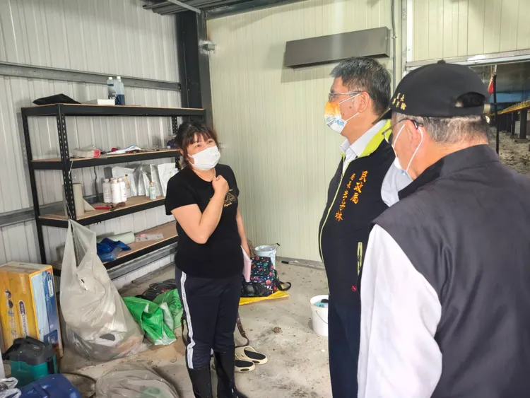 剛從農業局長轉任民政局長的李方林到場關心。下營公所提供