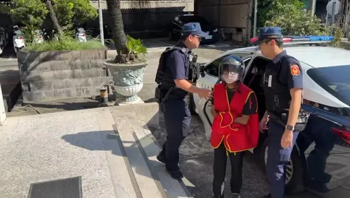 嫌聲音太吵　男持刀狠砍隔壁堂哥　關監視器、洗血跡滅證遭羈押