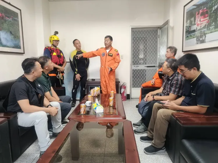 防災人員進駐林保署花蓮分署監測堰塞湖狀況。林保署花蓮分署提供