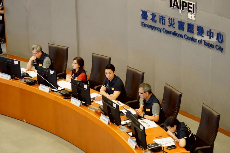 蔣萬安主持應變中心會議。北市府提供