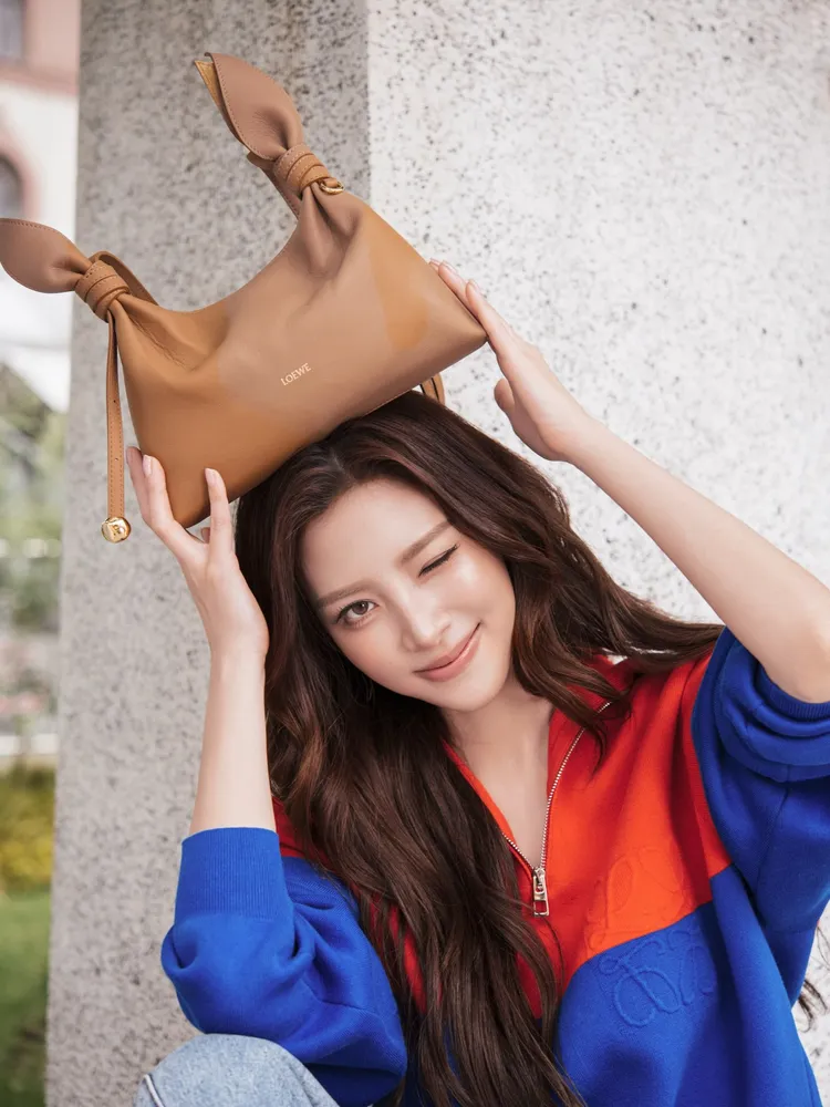 LOEWE品牌大使、泰星Baifern。品牌提供