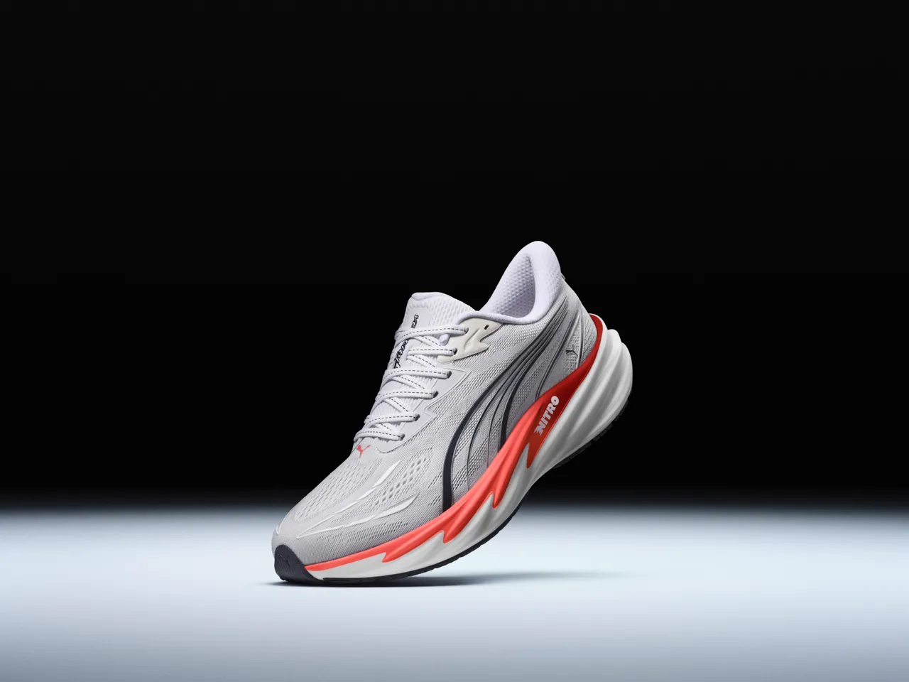 PUMA VELOCITY NITRO™ 5跑鞋，3680元。品牌提供