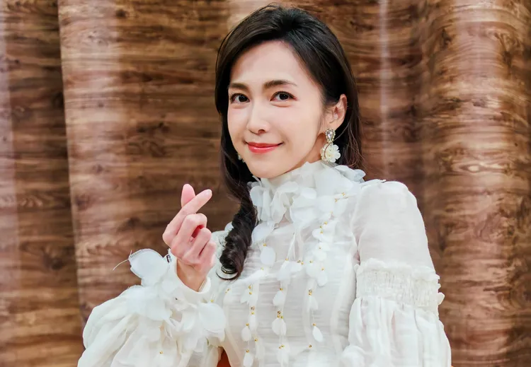 李緻飾演富婆。中視提供