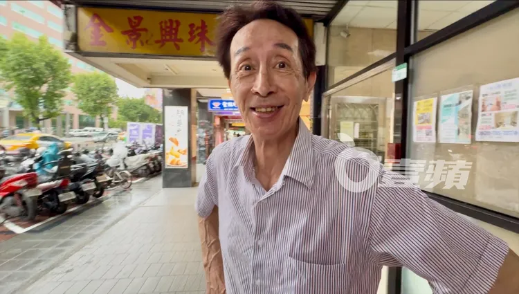 關聰樂於和客人介紹他自己做的XO干貝醬。特勤中心攝