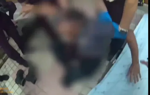 炎夏戶外工作險送命！阿北中暑倒人行道　警消接力送醫化險為夷